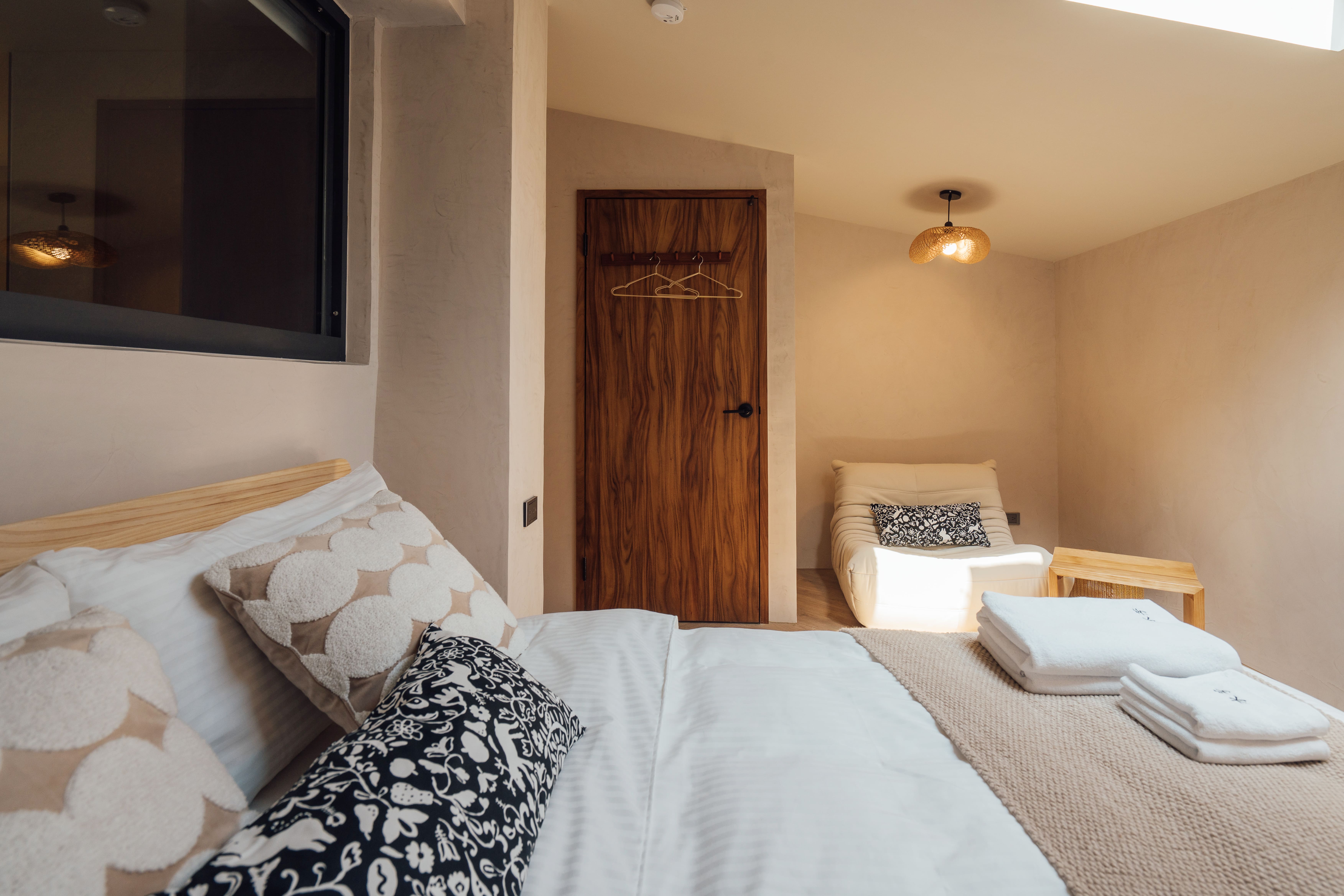 302 天窗雙人房 3